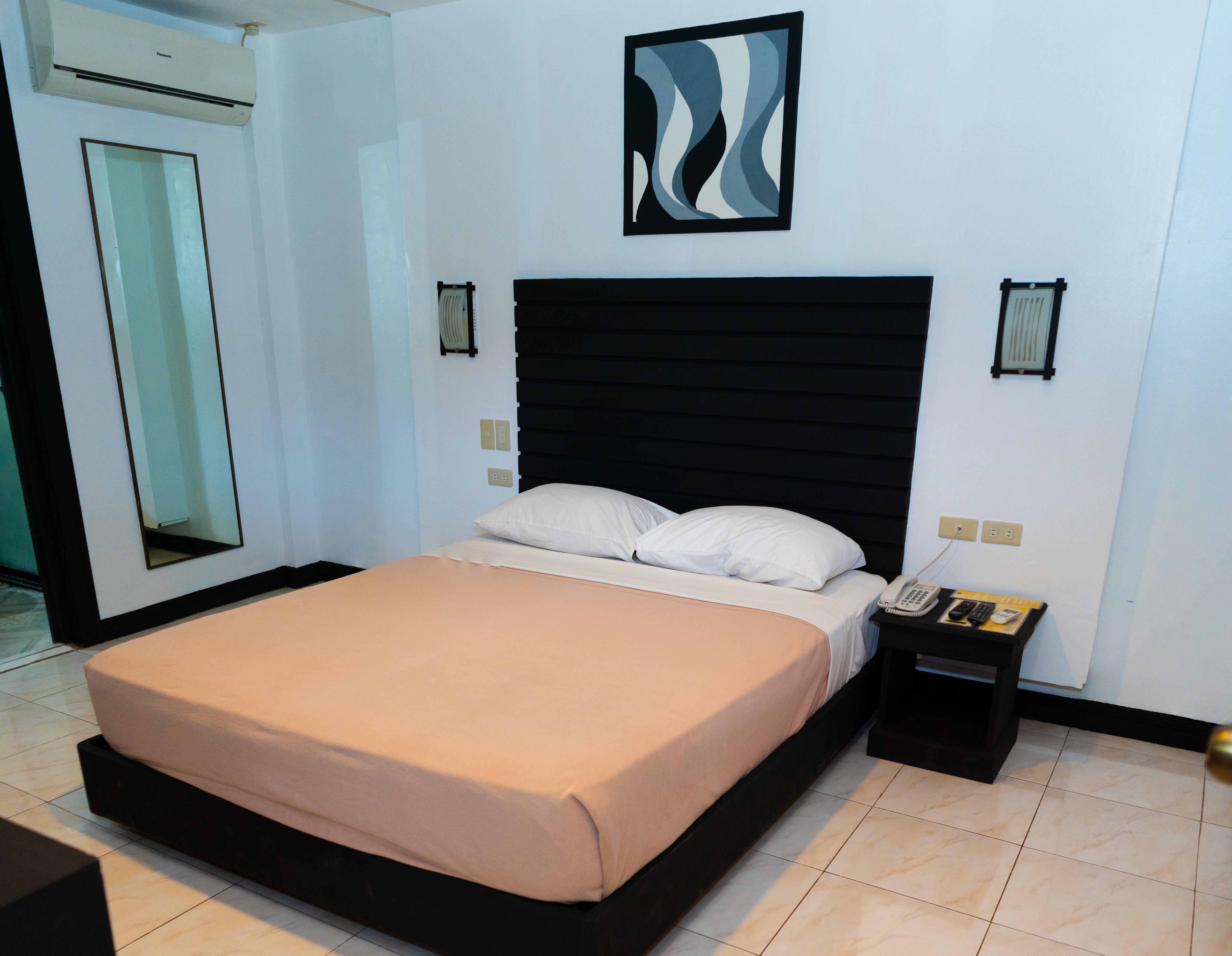 Davao Royal Suites And Residences Bagian luar foto