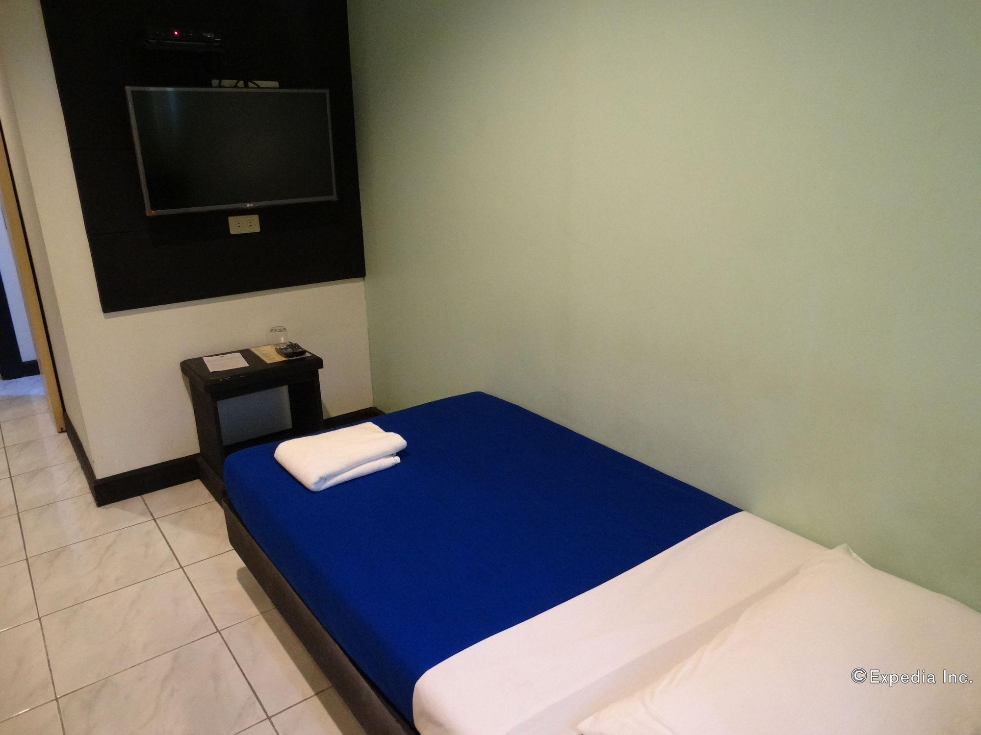 Davao Royal Suites And Residences Bagian luar foto
